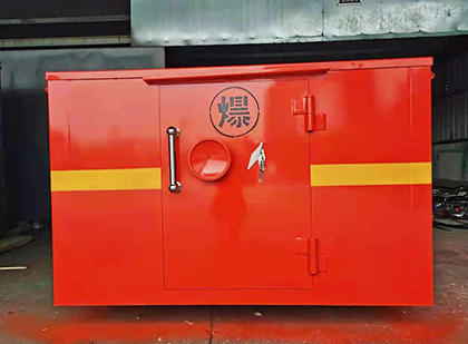 察布查尔车载炸药箱