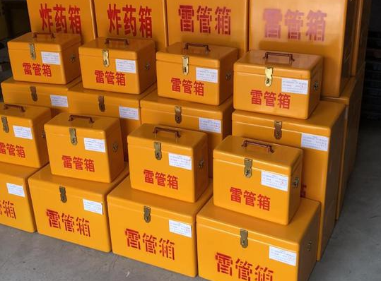 察布查尔玻璃钢雷管箱的使用寿命一般是多少？