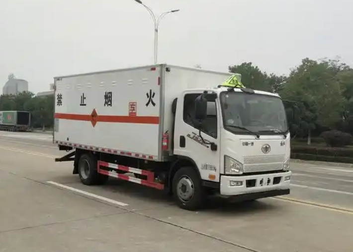 察布查尔爆破器材运输车可以上高速吗？